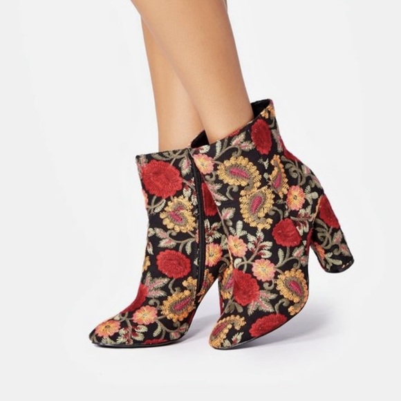 Wild Diva Shoes - Embroidered floral booties